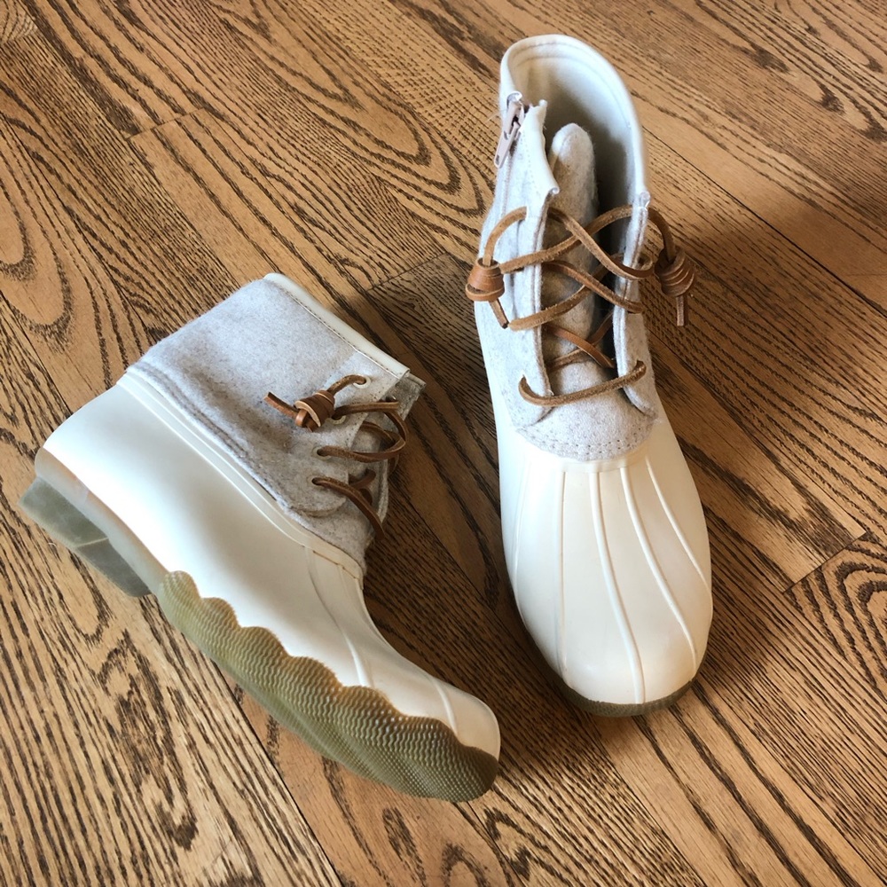 Sperry Saltwater Duck Boots Cream - Picture 1 of 11